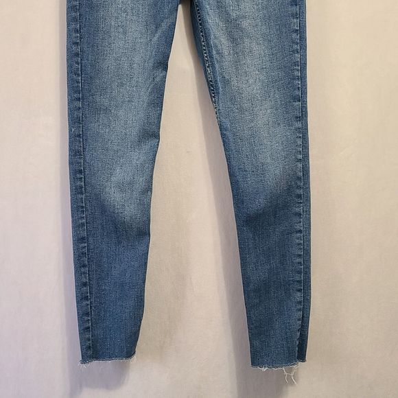 Old Navy Rockstar Super Skinny Jeans Mid Rise Women's 2 Raw Hem - Picture 9 of 10